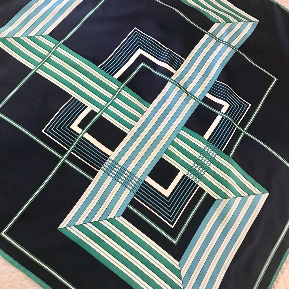 LEONARDI vintage geometric scarf
